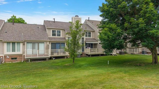 2478 Wildbrook Run, Bloomfield Hills, MI 48304
