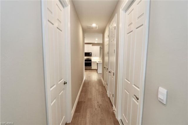 1063 Enbrook LOOP, Naples, FL 34114