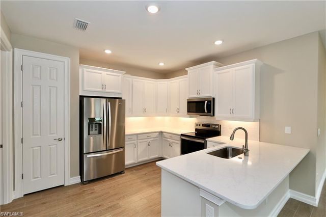 1063 Enbrook LOOP, Naples, FL 34114