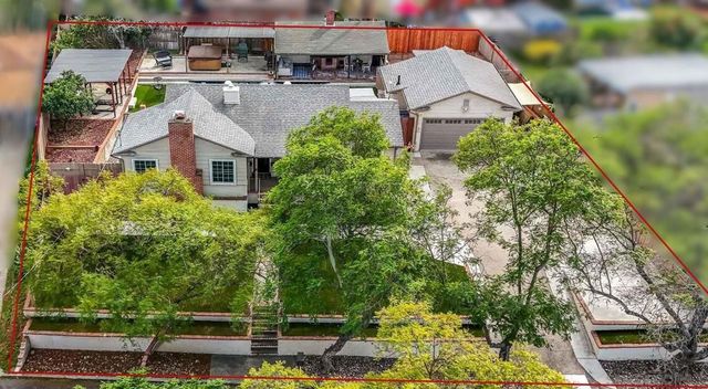 8845 Greenview Pl, Spring Valley, CA 91977