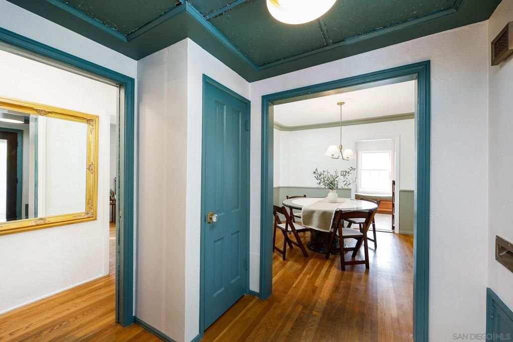 Image 3 of property listing at 8845 Greenview Pl, Spring Valley, CA 91977