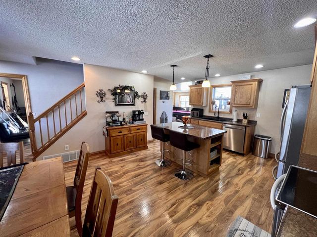 905 3RD AVENUE, Crivitz, WI 54114