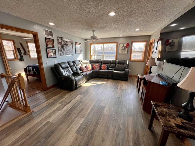 905 3RD AVENUE, Crivitz, WI 54114