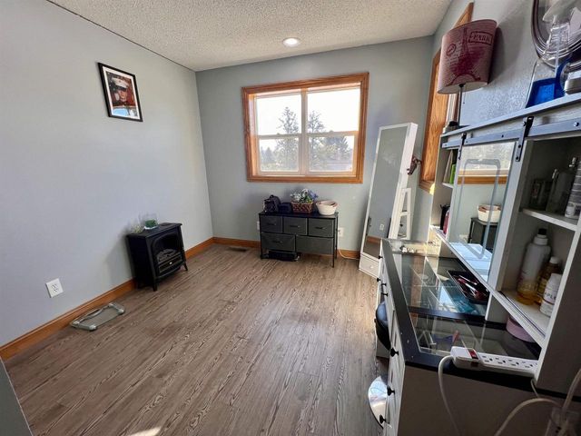 905 3RD AVENUE, Crivitz, WI 54114