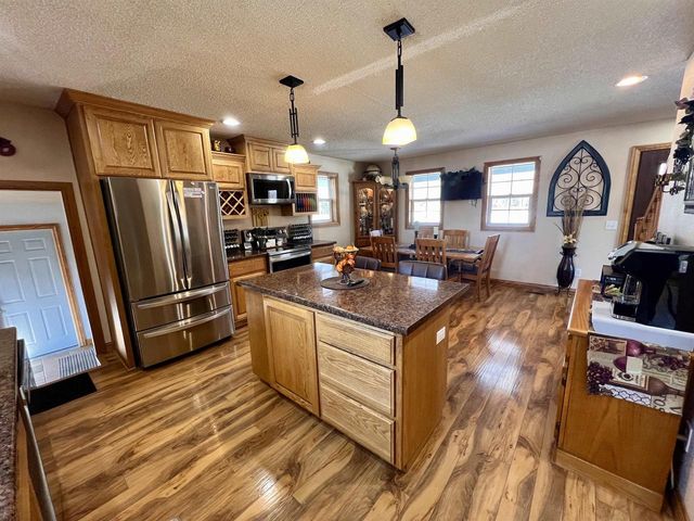 905 3RD AVENUE, Crivitz, WI 54114