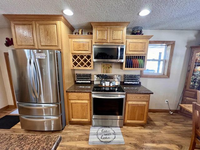 905 3RD AVENUE, Crivitz, WI 54114