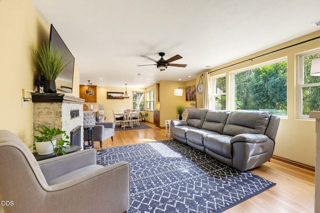 4919 Grant Road, Central Point, OR 97502