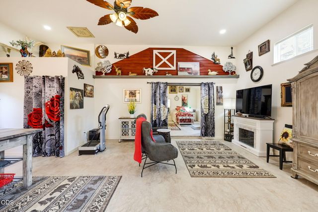 4919 Grant Road, Central Point, OR 97502