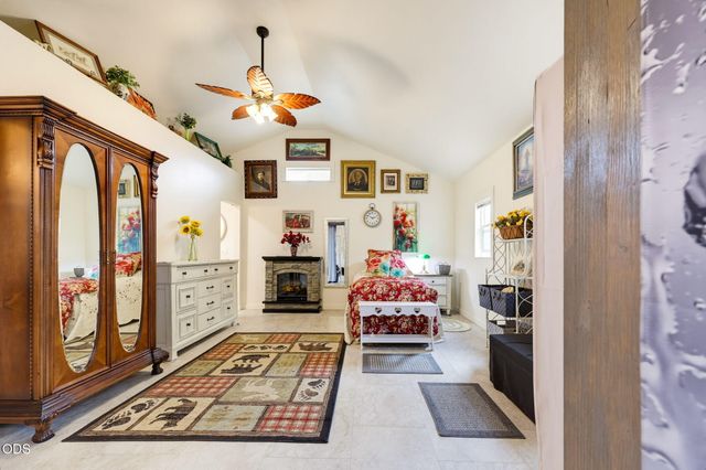 4919 Grant Road, Central Point, OR 97502