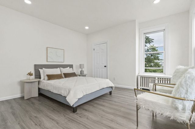 10 East 45TH ST, Bayonne, NJ 07002