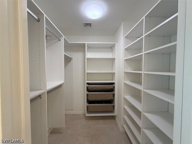 322 Sugar Pine LN 322, Naples, FL 34108