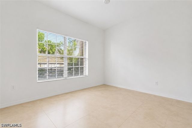 322 Sugar Pine LN 322, Naples, FL 34108