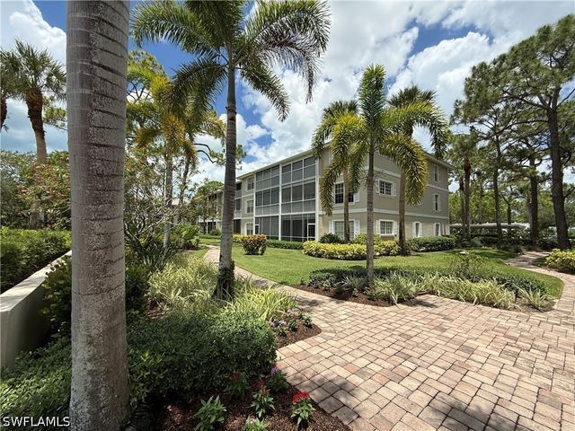 322 Sugar Pine LN 322, Naples, FL 34108