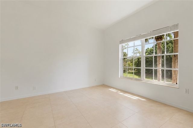322 Sugar Pine LN 322, Naples, FL 34108