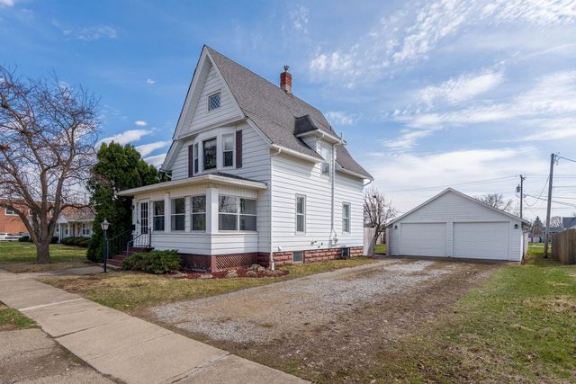 715 5th Street, Dewitt, IA 52742