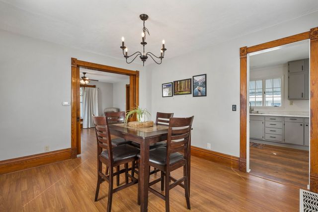 715 5th Street, Dewitt, IA 52742