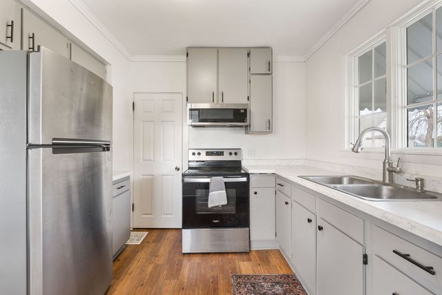 715 5th Street, Dewitt, IA 52742