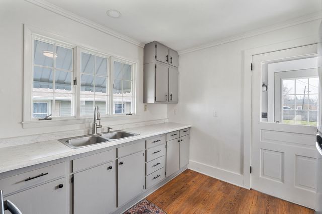 715 5th Street, Dewitt, IA 52742