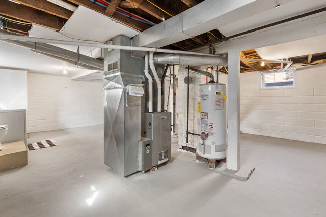 715 5th Street, Dewitt, IA 52742