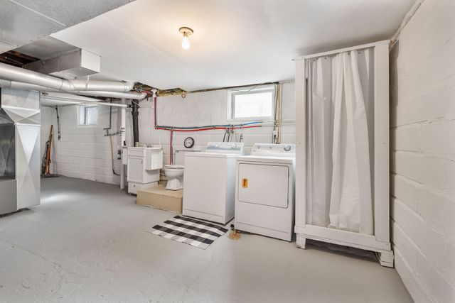 715 5th Street, Dewitt, IA 52742