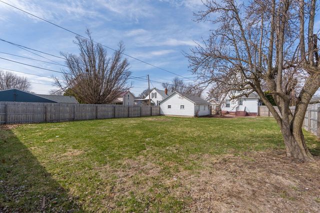 715 5th Street, Dewitt, IA 52742