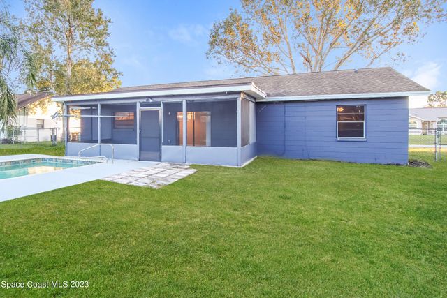 977 Beacon Street NW, Palm Bay, FL 32907