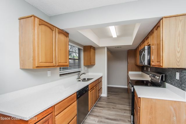 977 Beacon Street NW, Palm Bay, FL 32907