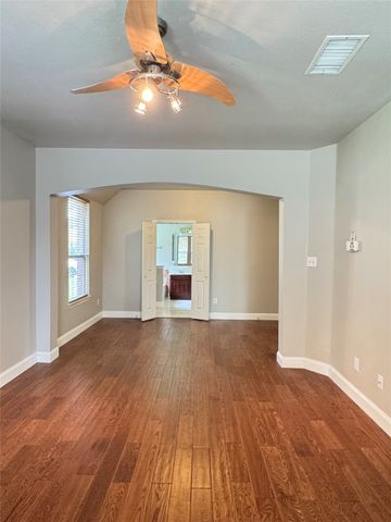 4712 Englishtown Drive, Arlington, TX 76016