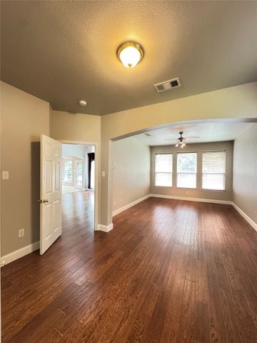 4712 Englishtown Drive, Arlington, TX 76016