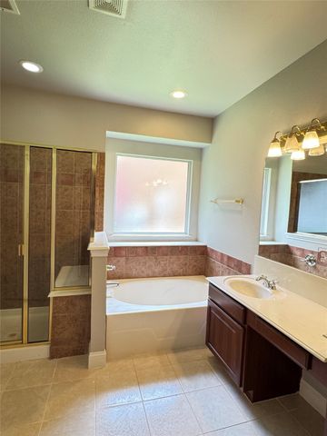 4712 Englishtown Drive, Arlington, TX 76016