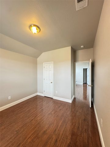 4712 Englishtown Drive, Arlington, TX 76016