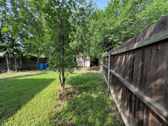4712 Englishtown Drive, Arlington, TX 76016