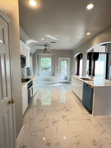 4712 Englishtown Drive, Arlington, TX 76016