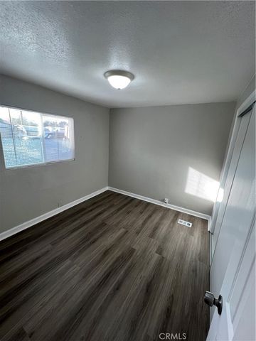 19260 Hinton Street, Hesperia, CA 92345