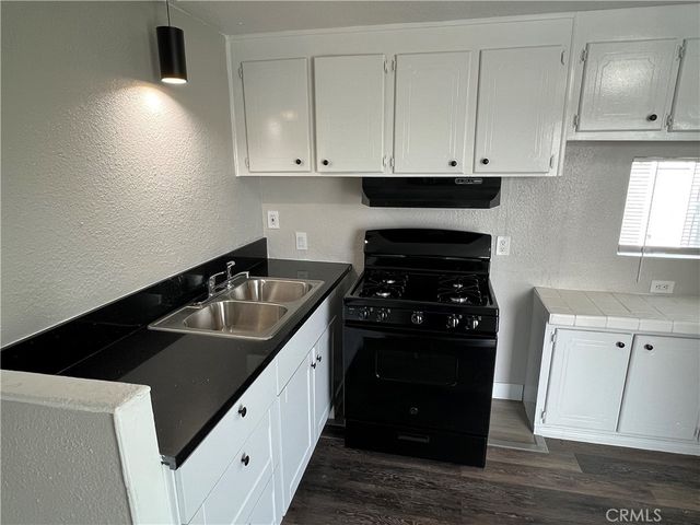 19260 Hinton Street, Hesperia, CA 92345