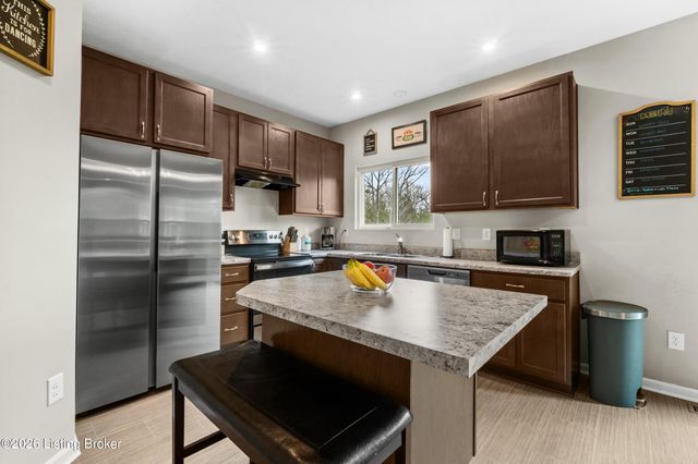 115 Gentle Wind Ct, Mt Washington, KY 40047