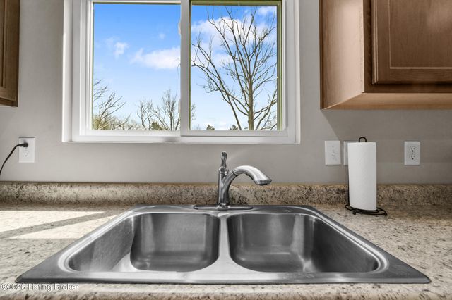 115 Gentle Wind Ct, Mt Washington, KY 40047