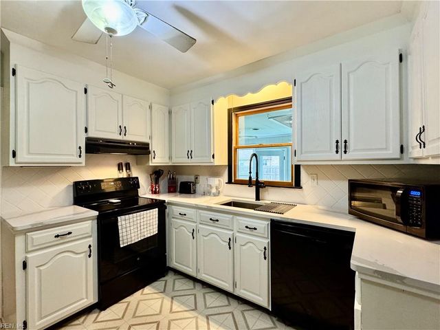 4652 Miles Standish RD, Virginia Beach, VA 23455