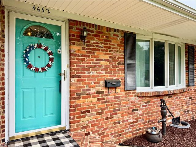 4652 Miles Standish RD, Virginia Beach, VA 23455