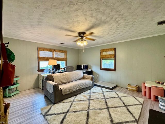 4652 Miles Standish RD, Virginia Beach, VA 23455