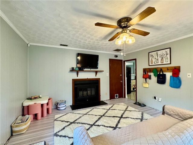 4652 Miles Standish RD, Virginia Beach, VA 23455