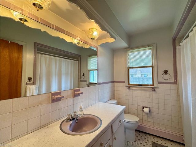 4652 Miles Standish RD, Virginia Beach, VA 23455
