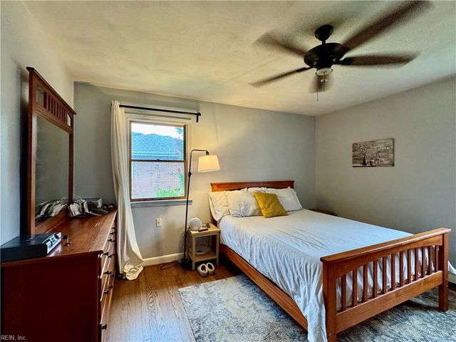 4652 Miles Standish RD, Virginia Beach, VA 23455