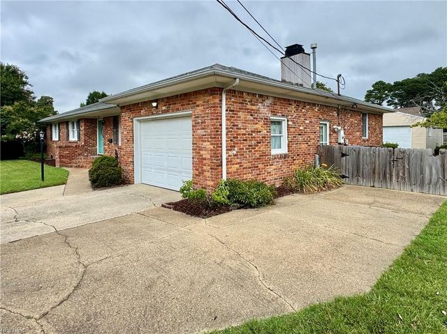 4652 Miles Standish RD, Virginia Beach, VA 23455