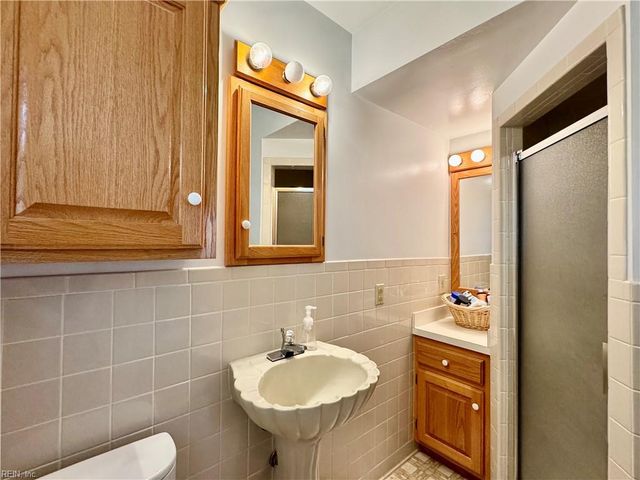 4652 Miles Standish RD, Virginia Beach, VA 23455