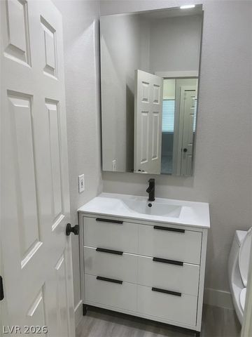 198 Crown Imperial Street, Henderson, NV 89074