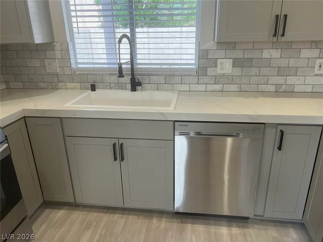 198 Crown Imperial Street, Henderson, NV 89074