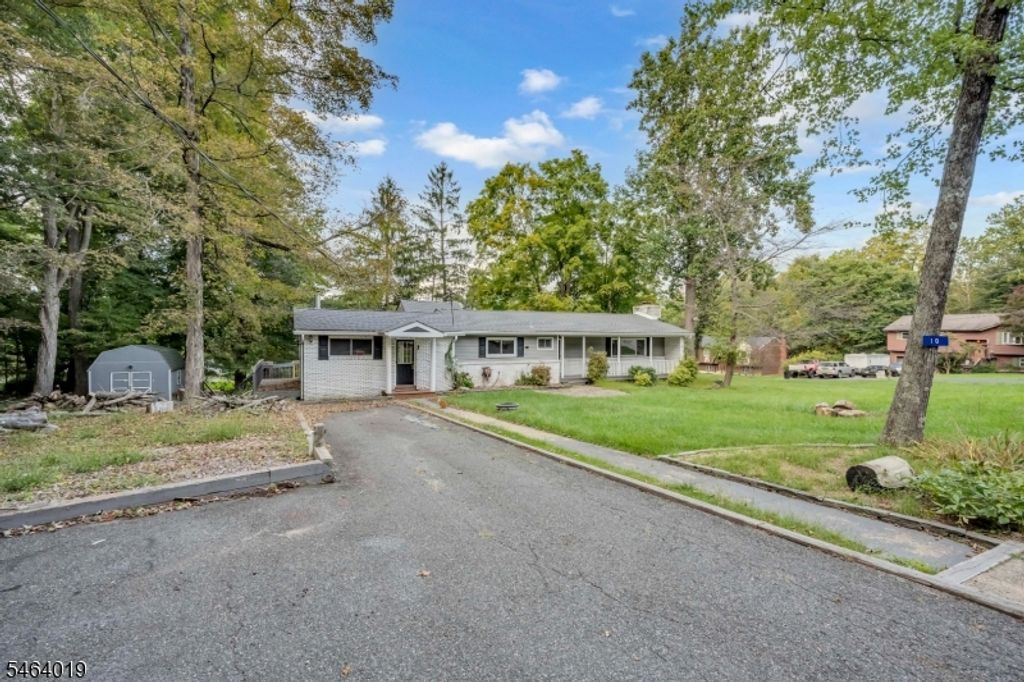 10 Hunters Ln, Byram Twp., NJ 07821 — exterior