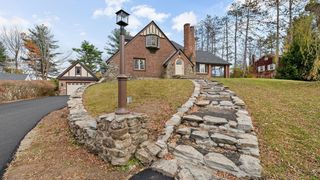 24 Jackson Park, Gardner, MA 01440