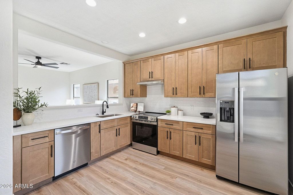716 E DESERT MOON Trail, San Tan Valley, AZ 85143 — photo 2